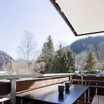 Zum Huettenklaus - 12 Personen Gruppenunterkunft In Den Bergen Mit Eigenem Badezuber Bad Hindelang