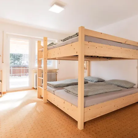 Ferienhaus Zum Hüttenklaus - 12 Personen Gruppenunterkunft In Den Bergen Mit Eigenem Badezuber Bad Hindelang