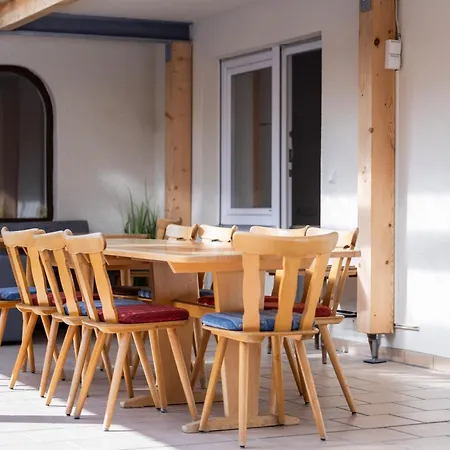 Zum Hüttenklaus - 12 Personen Gruppenunterkunft In Den Bergen Mit Eigenem Badezuber Ferienhaus *